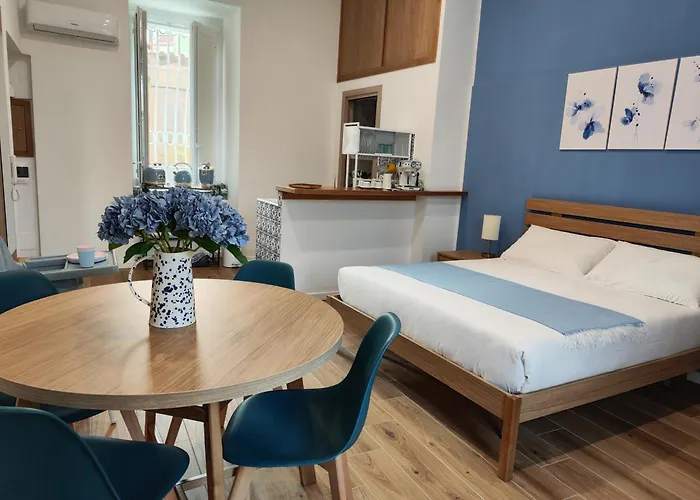 Maioliche E Porcellane