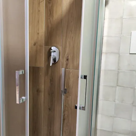Maioliche E Porcellane شقة